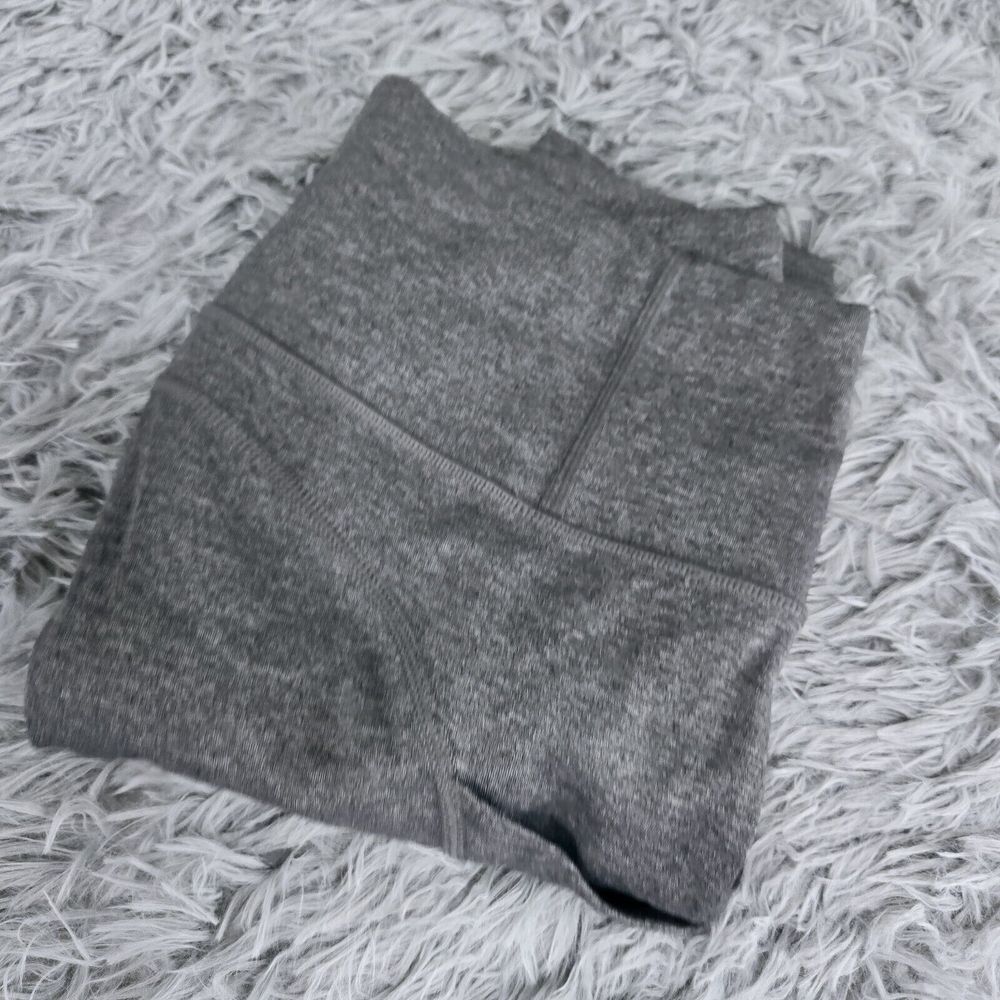 Athleta Up For Anything Tight 210999-01 Womens Small Heather Gray Pocket Legging